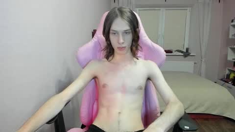 Snapshot of eleganc3 chatting on November 2025 08:52:01 PM eleganc3 online show from November 2025 08:52:01 PM