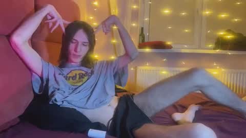 Snapshot of eleganc3 chatting on January 2026 06:22:01 PM eleganc3 online show from January 2026 06:22:01 PM