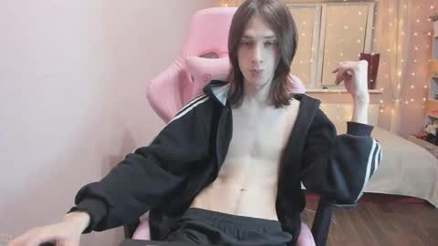 Snapshot of eleganc3 chatting on February 2026 06:56:02 PM eleganc3 online show from February 2026 06:56:02 PM