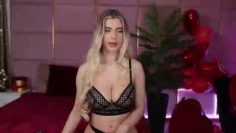 Snapshot of eleineblue chatting on March 2025 08:52:02 PM Eleine online show from March 2025 08:52:02 PM