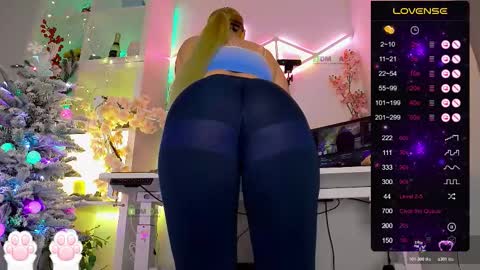 Elena online show from December 2025 09:54:01 PM