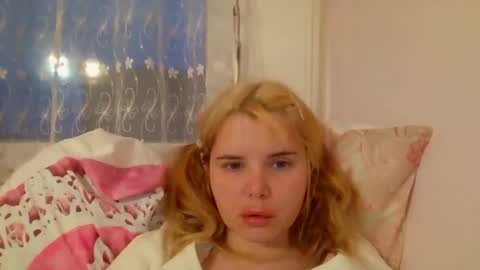 Snapshot of elenaflirt chatting on January 2026 03:28:02 PM Elena online show from January 2026 03:28:02 PM