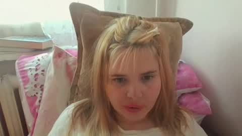 Snapshot of elenaflirt chatting on January 2026 01:37:02 PM Elena online show from January 2026 01:37:02 PM
