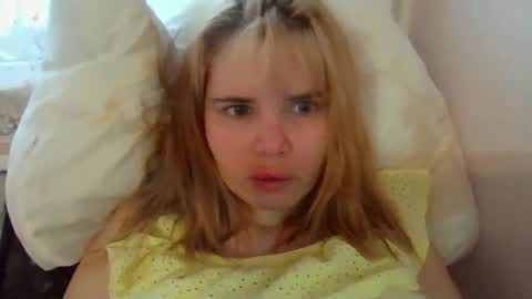 Snapshot of elenaflirt chatting on February 2026 03:42:01 PM Elena online show from February 2026 03:42:01 PM