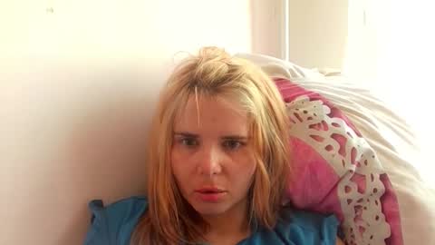 Snapshot of elenaflirt chatting on March 2026 01:59:01 PM Elena online show from March 2026 01:59:01 PM