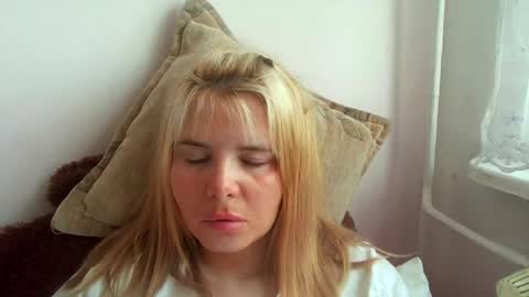Snapshot of elenaflirt chatting on April 2026 01:16:01 PM Elena online show from April 2026 01:16:01 PM