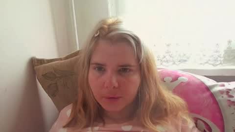 Snapshot of elenaflirt chatting on April 2026 03:00:01 PM Elena online show from April 2026 03:00:01 PM