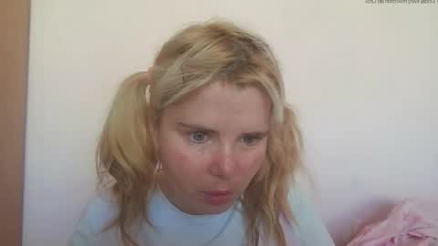 Elena online show from May 2026 03:10:01 PM