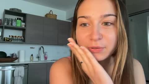 Elena online show from June 2026 03:25:01 PM