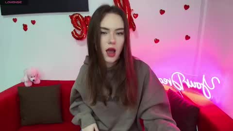 Snapshot of elenaoconar chatting on March 2025 06:43:01 AM elenaoconar online show from March 2025 06:43:01 AM