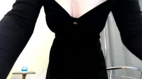 elenaza online show from October 2025 01:51:01 PM