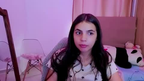 Snapshot of elenna_hotx chatting on April 2026 06:23:01 PM agnes online show from April 2026 06:23:01 PM
