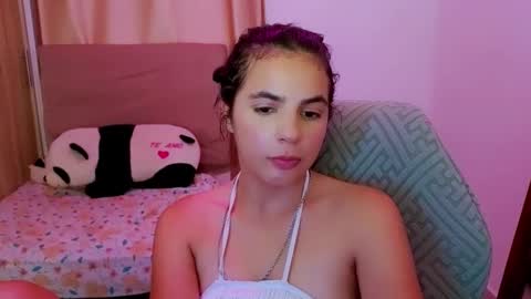 Snapshot of elenna_hotx chatting on May 2026 06:38:01 PM agnes online show from May 2026 06:38:01 PM