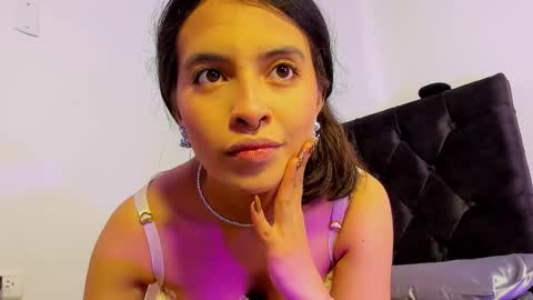 Elena  online show from December 2025 11:30:02 AM