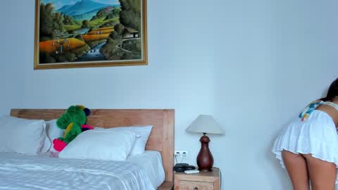 Snapshot of eleonora_linn_ chatting on December 2024 04:28:02 AM Eleonora online show from December 2024 04:28:02 AM