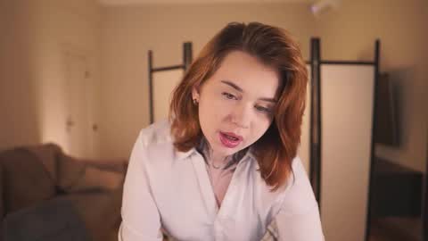 Snapshot of eleonora_linn_ chatting on October 2025 01:23:02 PM Eleonora online show from October 2025 01:23:02 PM