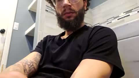 Snapshot of elephant_titus chatting on February 2026 07:38:02 AM elephant_titus online show from February 2026 07:38:02 AM