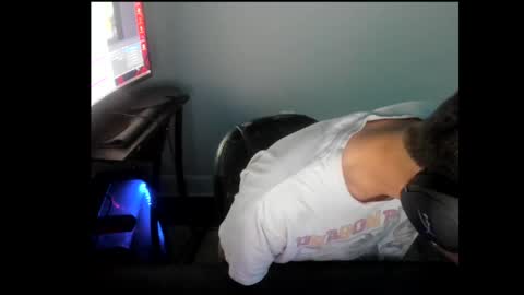 Snapshot of elephantrunkman chatting on February 2025 06:02:01 AM elephantrunkman online show from February 2025 06:02:01 AM