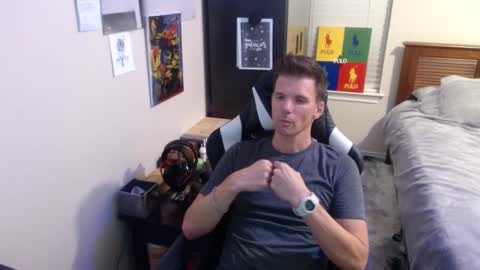 Snapshot of elevatetlb chatting on September 2025 02:33:01 AM Walker online show from September 2025 02:33:01 AM