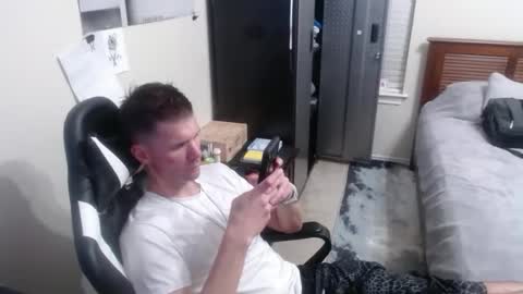 Snapshot of elevatetlb chatting on October 2025 03:58:02 AM Walker online show from October 2025 03:58:02 AM