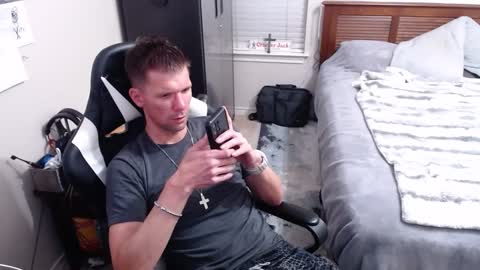 Snapshot of elevatetlb chatting on October 2025 06:00:01 AM Walker online show from October 2025 06:00:01 AM