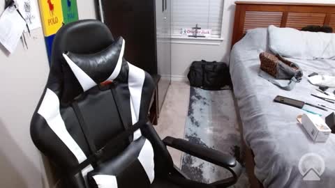 Snapshot of elevatetlb chatting on October 2025 04:45:02 AM Walker online show from October 2025 04:45:02 AM