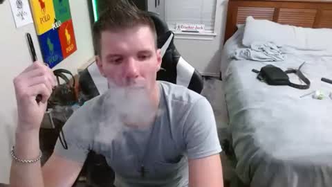 Snapshot of elevatetlb chatting on November 2025 04:02:02 AM Walker online show from November 2025 04:02:02 AM