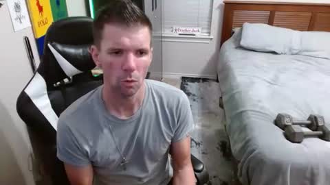 Snapshot of elevatetlb chatting on November 2025 03:18:02 AM Walker online show from November 2025 03:18:02 AM