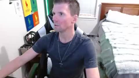 Snapshot of elevatetlb chatting on November 2025 02:54:02 AM Walker online show from November 2025 02:54:02 AM