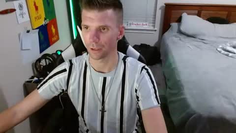 Snapshot of elevatetlb chatting on December 2025 12:27:01 AM Walker online show from December 2025 12:27:01 AM