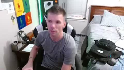 Snapshot of elevatetlb chatting on February 2026 04:27:02 AM Walker online show from February 2026 04:27:02 AM