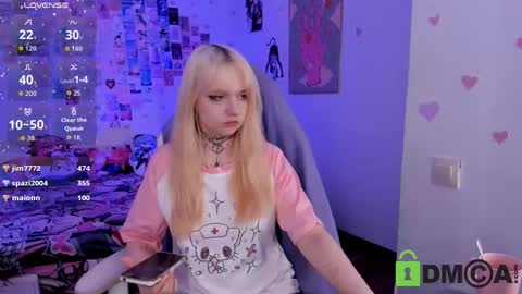 Kira online show from May 2026 04:18:02 AM