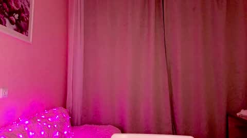 Snapshot of eli_vibe chatting on December 2025 03:24:02 AM Eliza online show from December 2025 03:24:02 AM