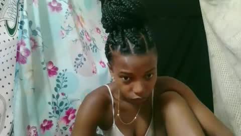 elia011 online show from February 2026 06:20:02 AM