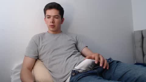 Elian online show from December 2025 06:34:02 PM