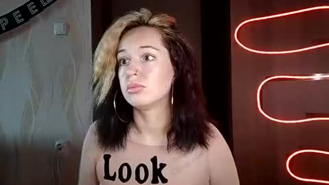 Snapshot of elianafox_ chatting on July 2026 08:18:01 AM elianafox_ online show from July 2026 08:18:01 AM