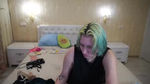 Luna online show from June 2026 11:08:02 PM
