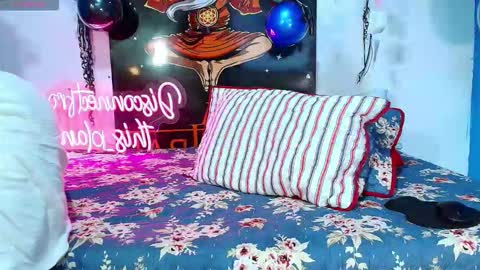 Snapshot of elias_salvatore_ chatting on February 2026 09:32:01 PM elias_salvatore_ online show from February 2026 09:32:01 PM