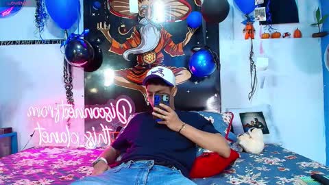 Snapshot of elias_salvatore_ chatting on February 2026 04:25:01 PM elias_salvatore_ online show from February 2026 04:25:01 PM