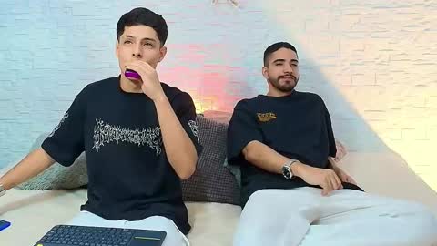 elias_salvatore_ online show from May 2026 06:15:02 PM