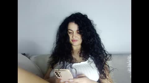 Snapshot of eliebullet chatting on November 2025 08:00:01 PM eliebullet online show from November 2025 08:00:01 PM