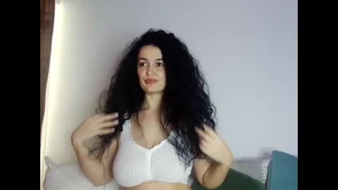 Snapshot of eliebullet chatting on November 2025 12:39:02 PM eliebullet online show from November 2025 12:39:02 PM