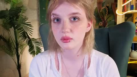 Ellie online show from April 2026 05:45:02 AM