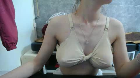 Snapshot of eliesweet9x chatting on May 2026 02:39:02 AM eliesweet9x online show from May 2026 02:39:02 AM