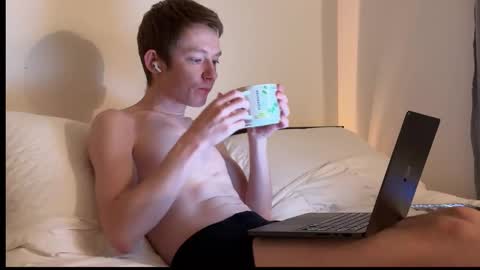 Snapshot of eligraysonx chatting on January 2026 02:05:02 AM Eli Grayson online show from January 2026 02:05:02 AM