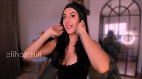 Eli online show from December 2024 10:31:01 PM