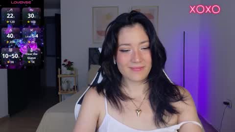 eliiih_ online show from October 2025 02:56:01 AM