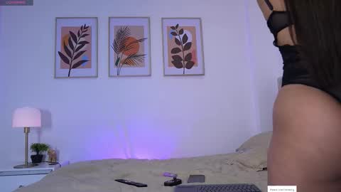 E L I I Z A B E T H   online show from December 2025 11:42:02 PM