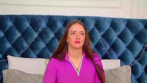 Snapshot of elinabellucci chatting on January 2026 04:37:02 AM ElinaBellucci online show from January 2026 04:37:02 AM