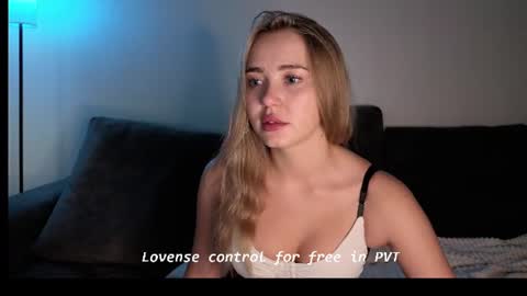 Elna and Tom online show from July 2026 10:47:02 PM